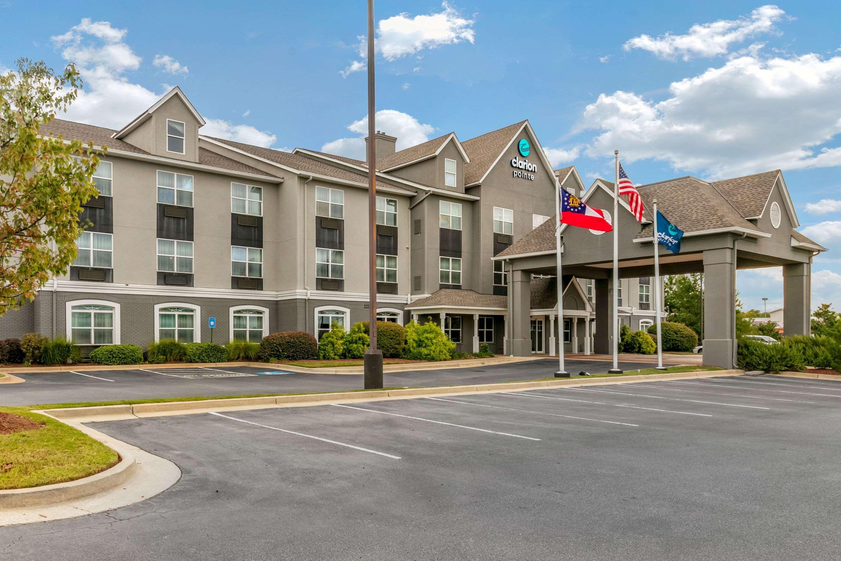 Hotel Clarion Pointe à Columbus Extérieur photo