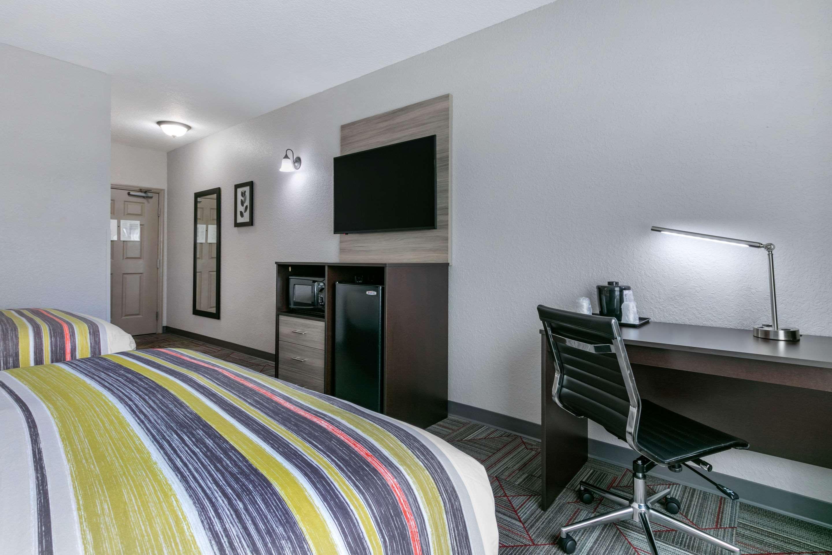 Hotel Clarion Pointe à Columbus Extérieur photo