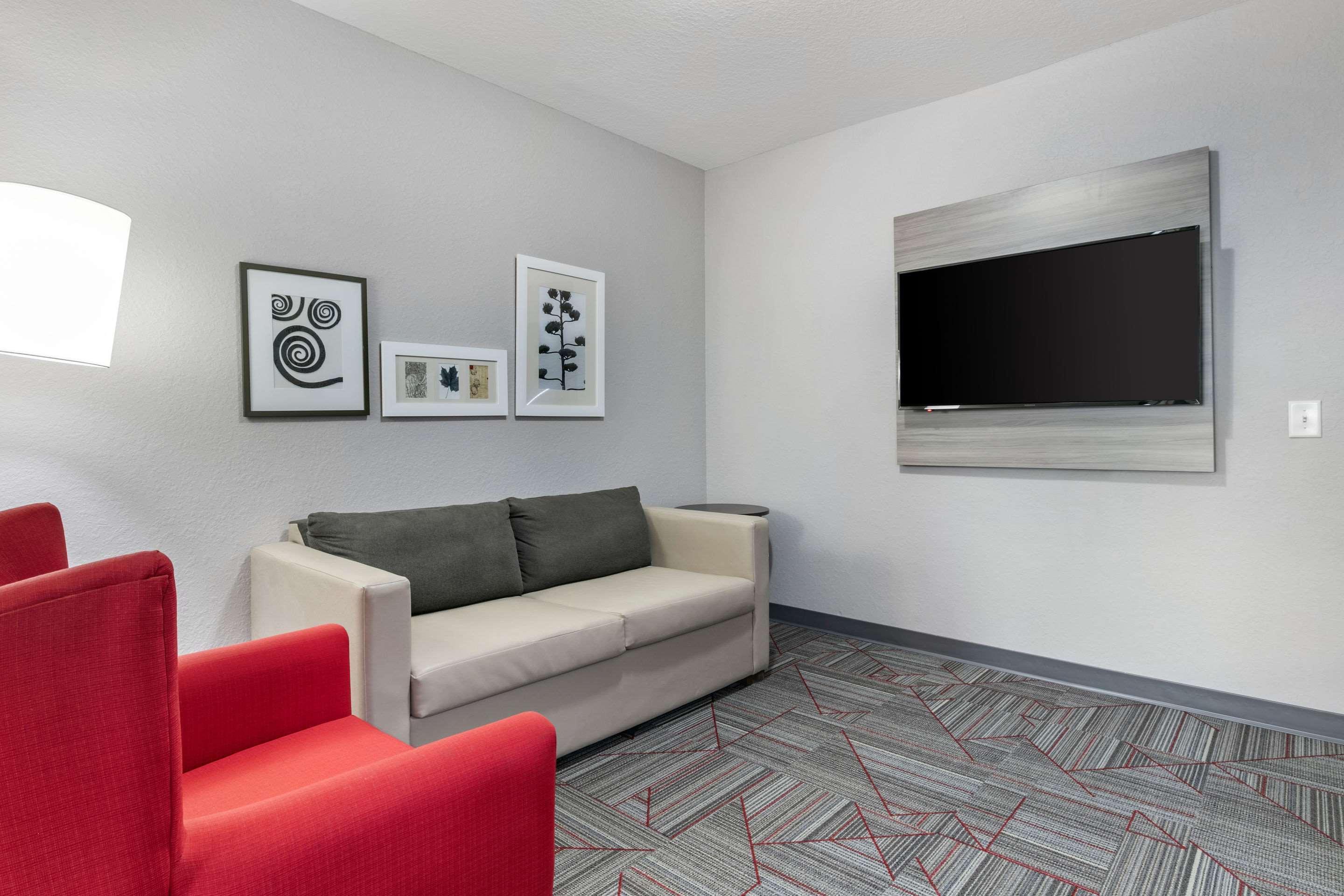 Hotel Clarion Pointe à Columbus Extérieur photo